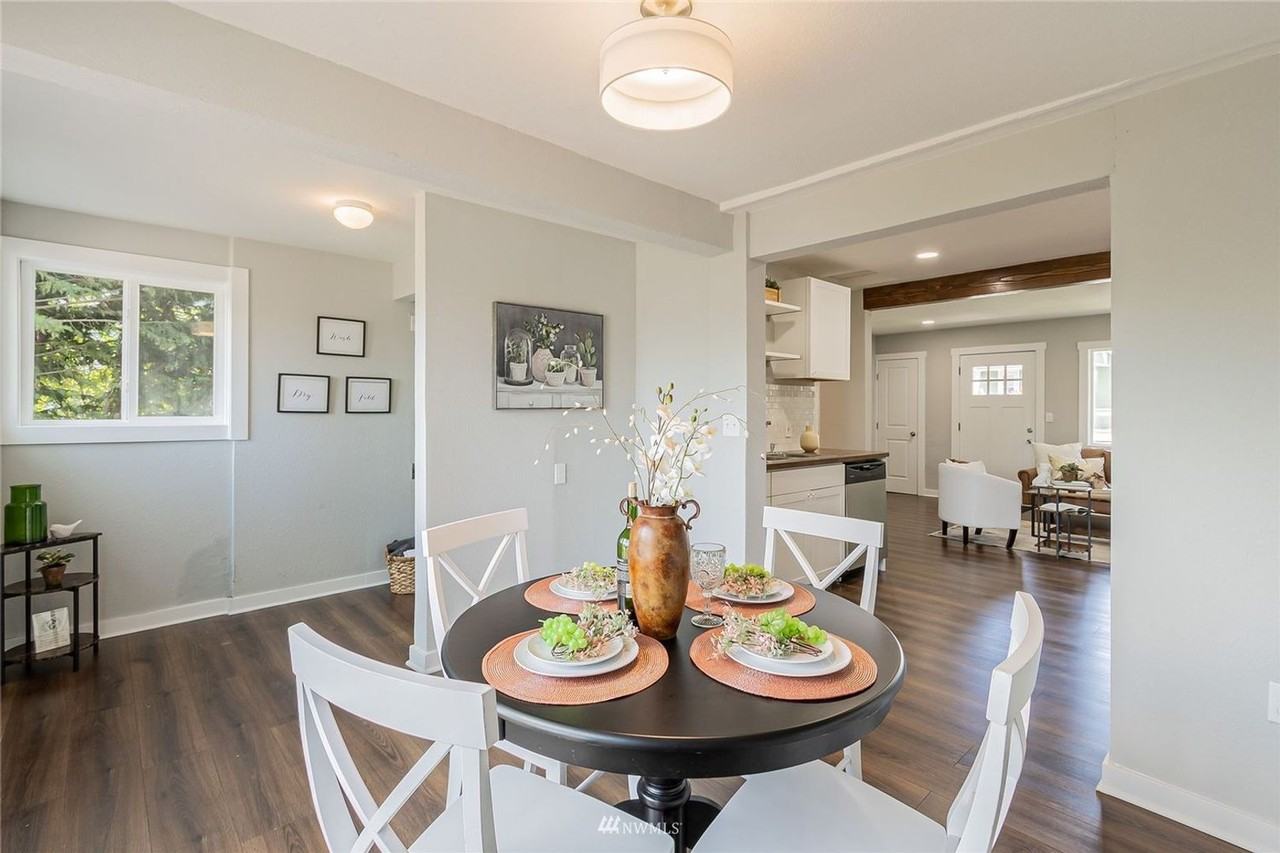 3821 E I St - Photo 5 of 28