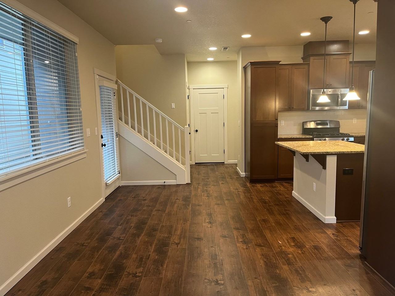 10172 Sw Barber St - Photo 5 of 26