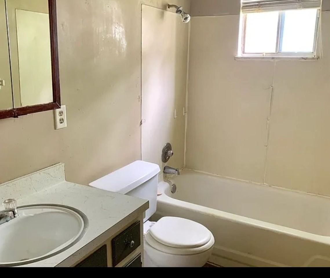 567 West Taylor Street - Photo 2 of 6