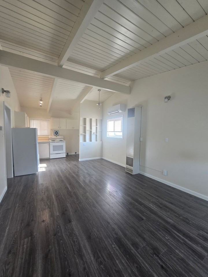 2428 Union Avenue - Photo 5 of 11