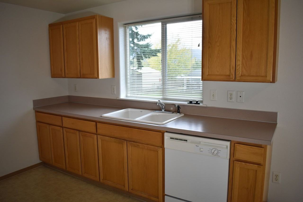 2020 S 7th St #F - Photo 4 of 22