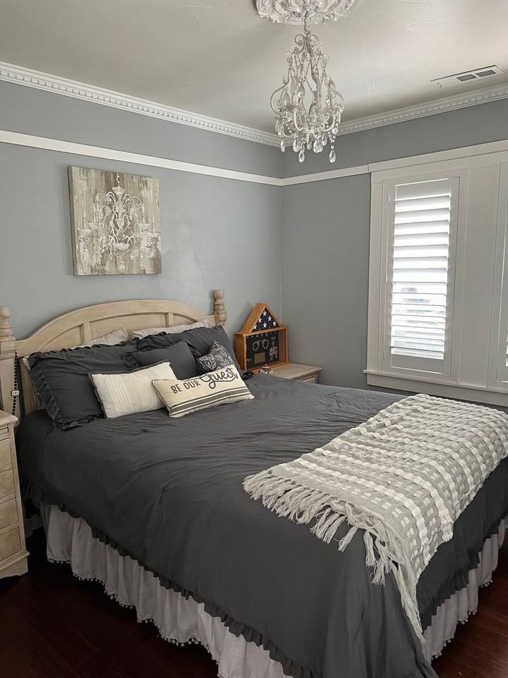 1422 Court St - Photo 5 of 25