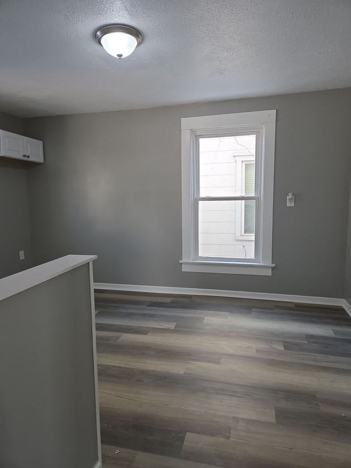 116 South Irwin Street - Photo 7 of 17