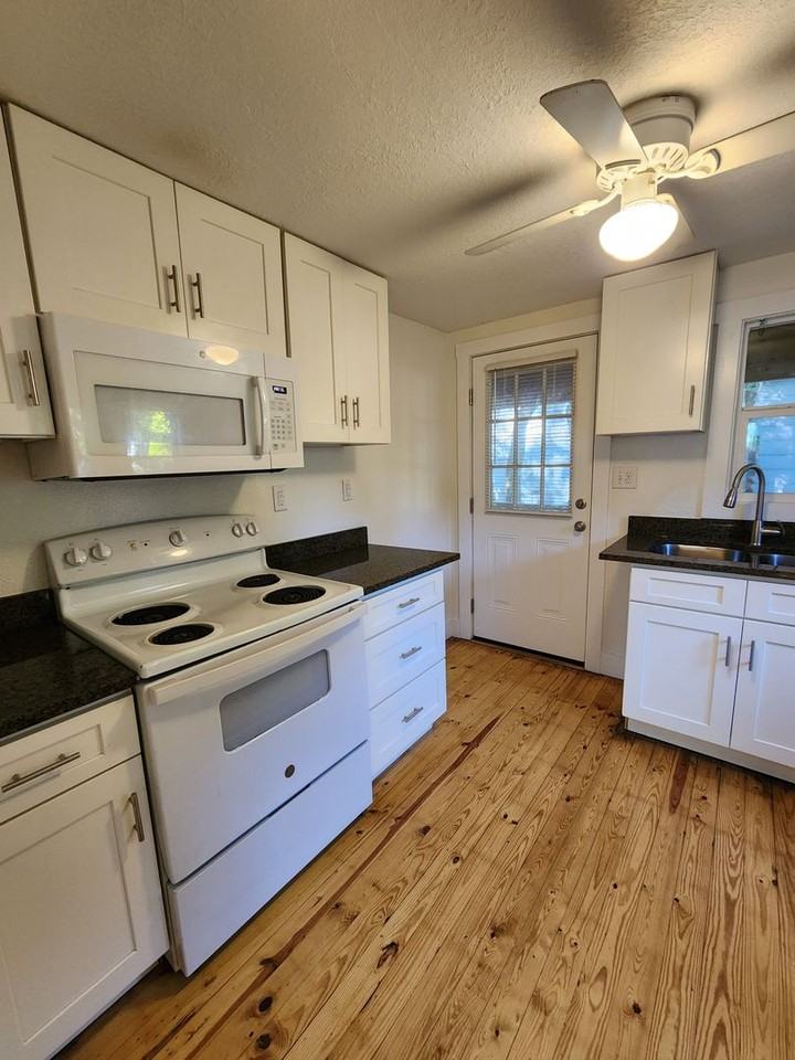 106 5th Street - Photo 4 of 12