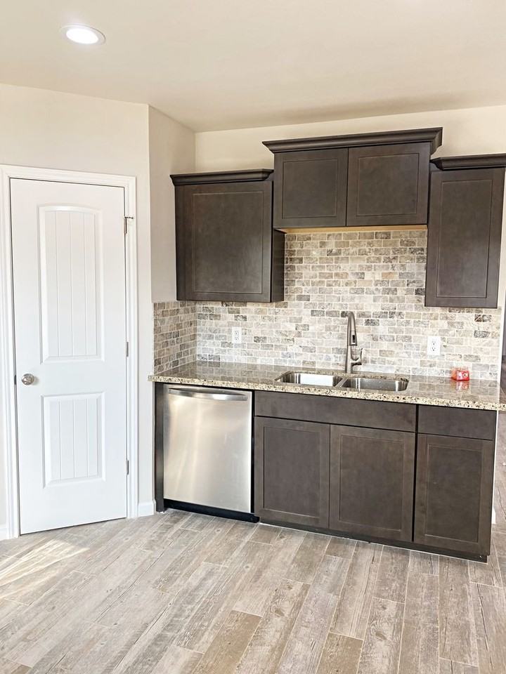 380 Bower Road - Photo 6 of 17