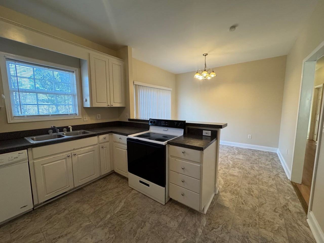 34 Woodberry Drive - Photo 7 of 33