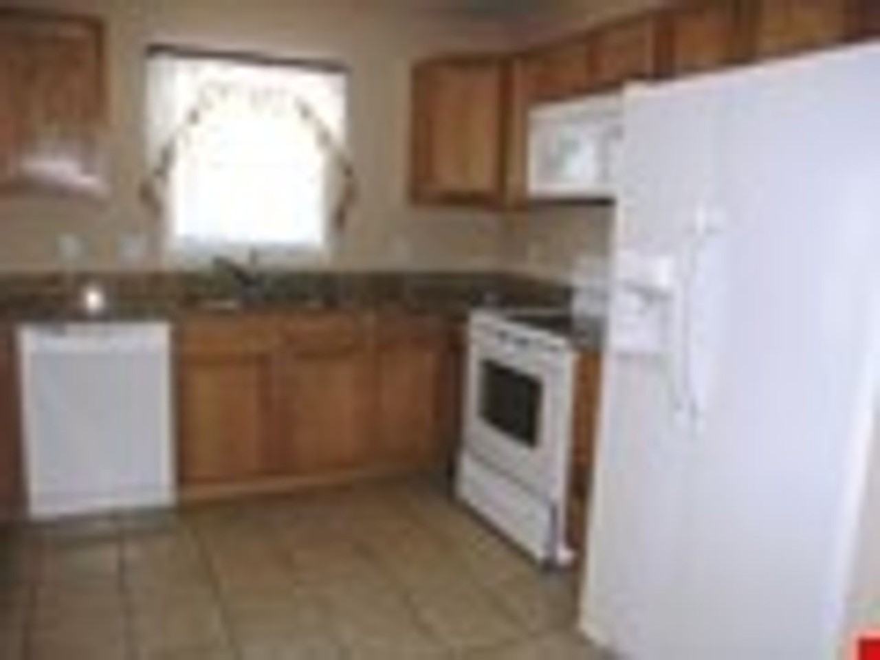 611 Cedar Street - Photo 3 of 14