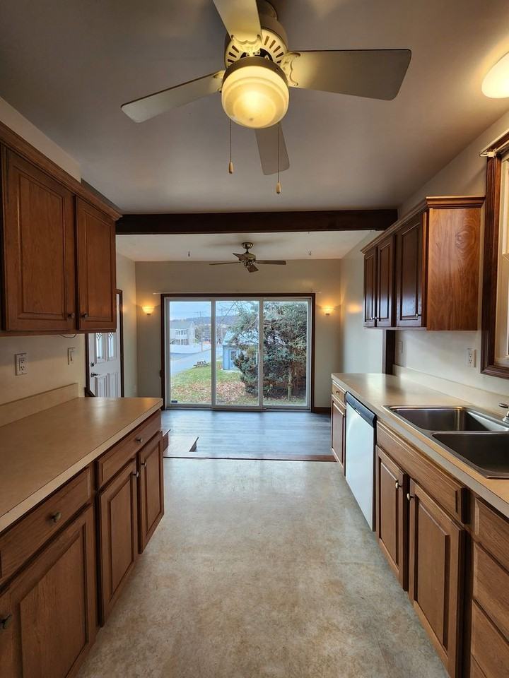 120 Cooper Street - Photo 3 of 17