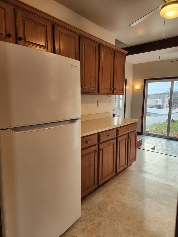 120 Cooper Street - Photo 4 of 17