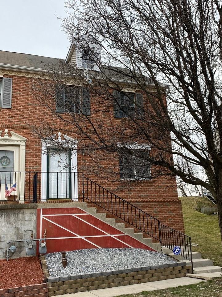 819 Donnelly Street - Photo 2 of 5