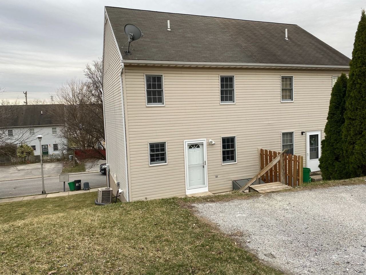 819 Donnelly Street - Photo 4 of 5