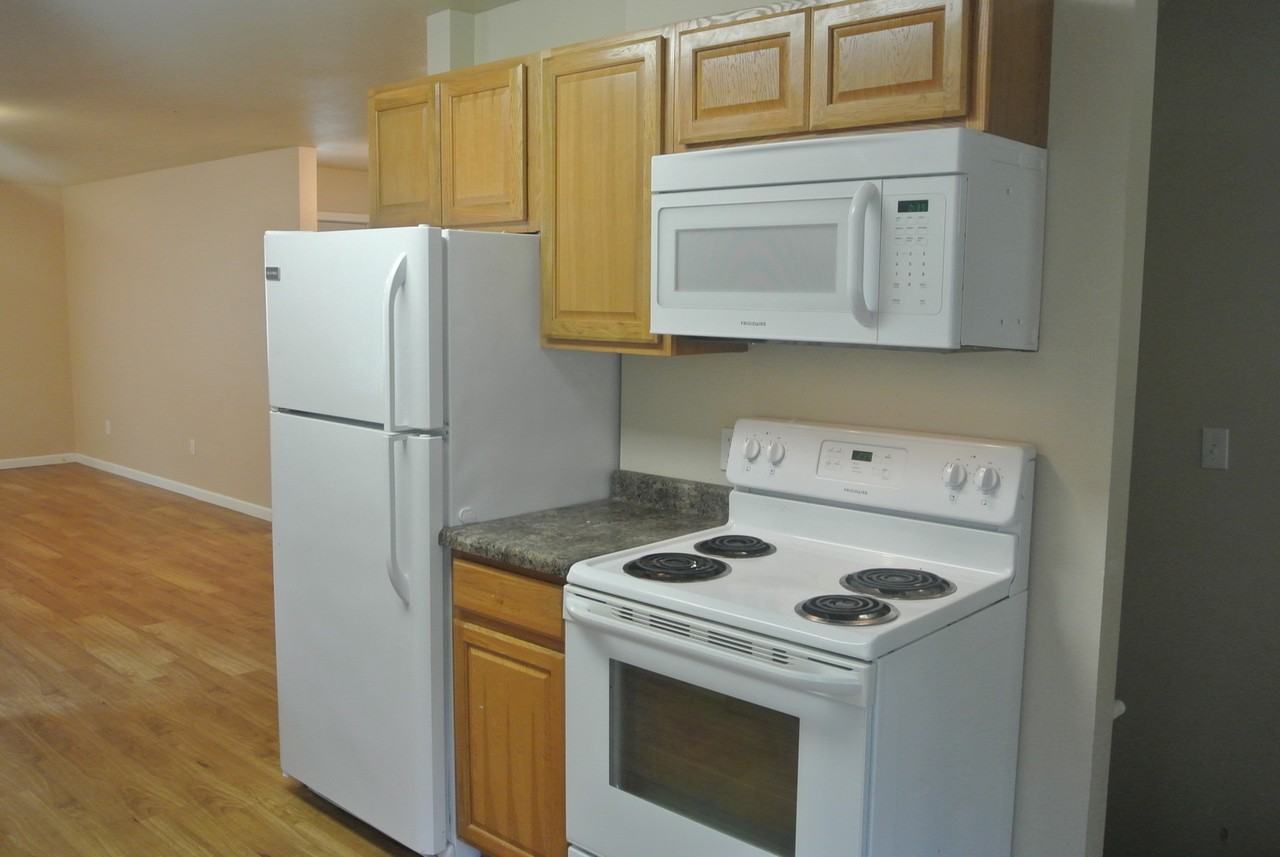 1040 Central Avenue West - Photo 3 of 10