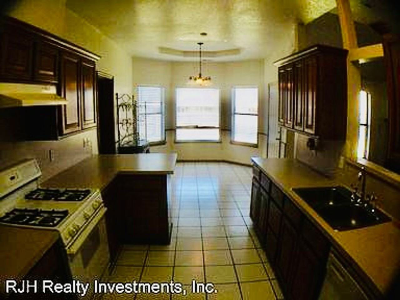 621 Gyrfalcon Dr - Photo 4 of 25