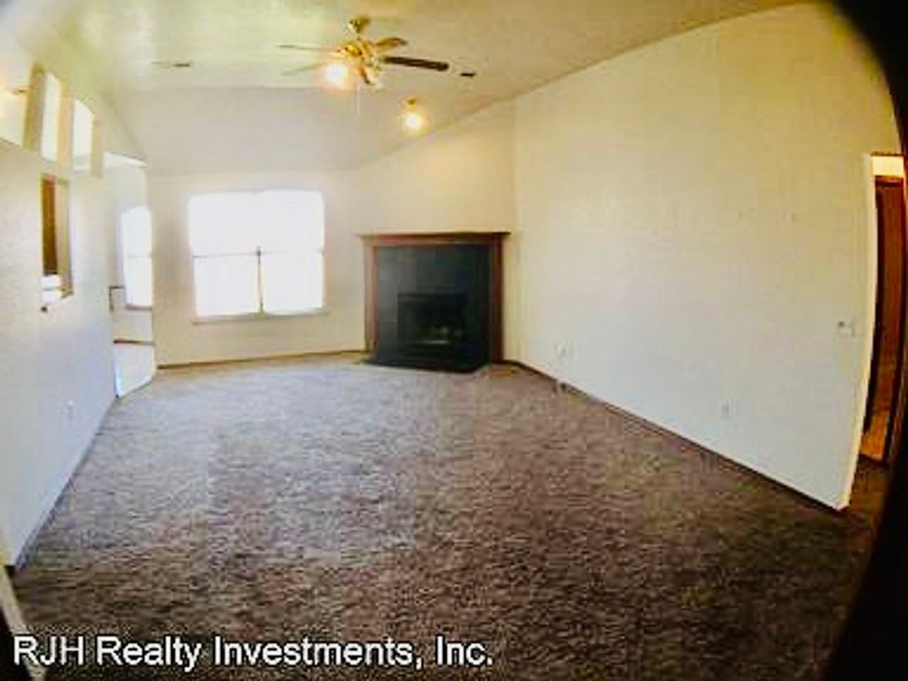 621 Gyrfalcon Dr - Photo 5 of 25