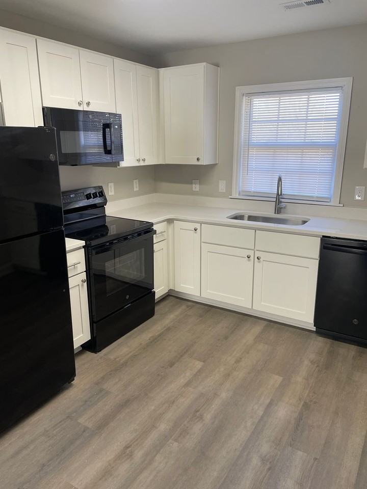 4534 Baux Mountain Road - Photo 3 of 10