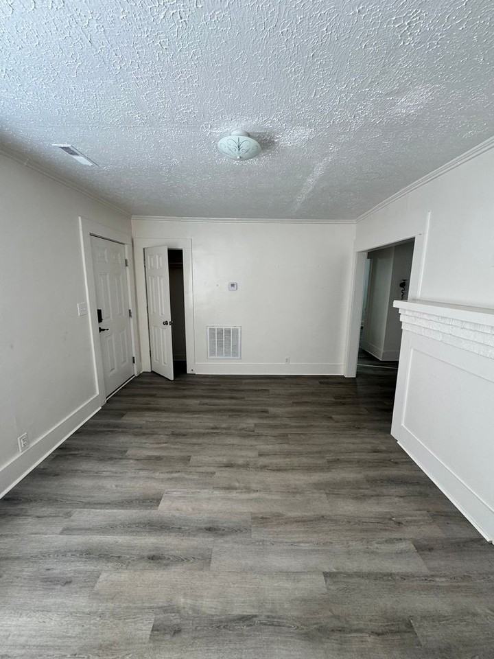 1220 South Lafayette Street - Photo 5 of 23