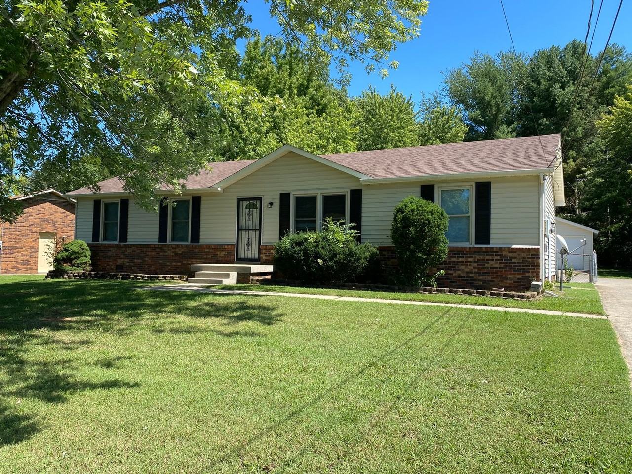 405 Judy Lynn Drive - Photo 2 of 19