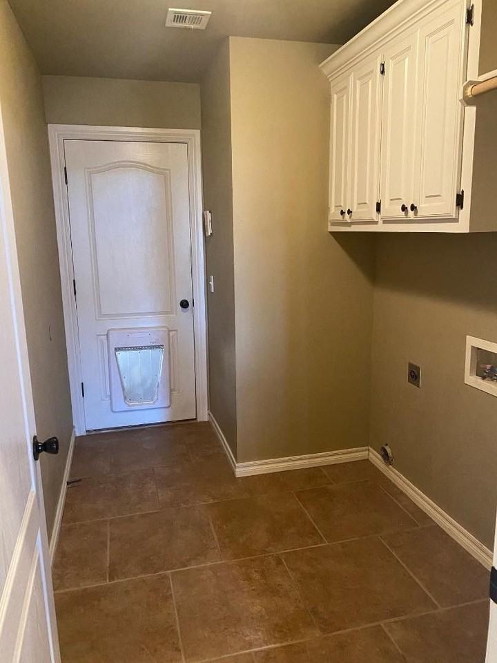 3013 Ridge Lake Boulevard - Photo 5 of 26