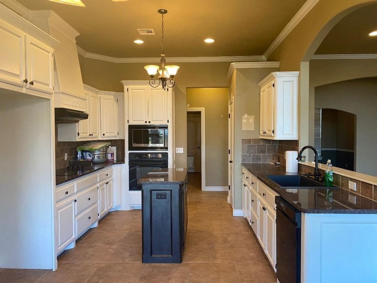 3013 Ridge Lake Boulevard - Photo 7 of 26