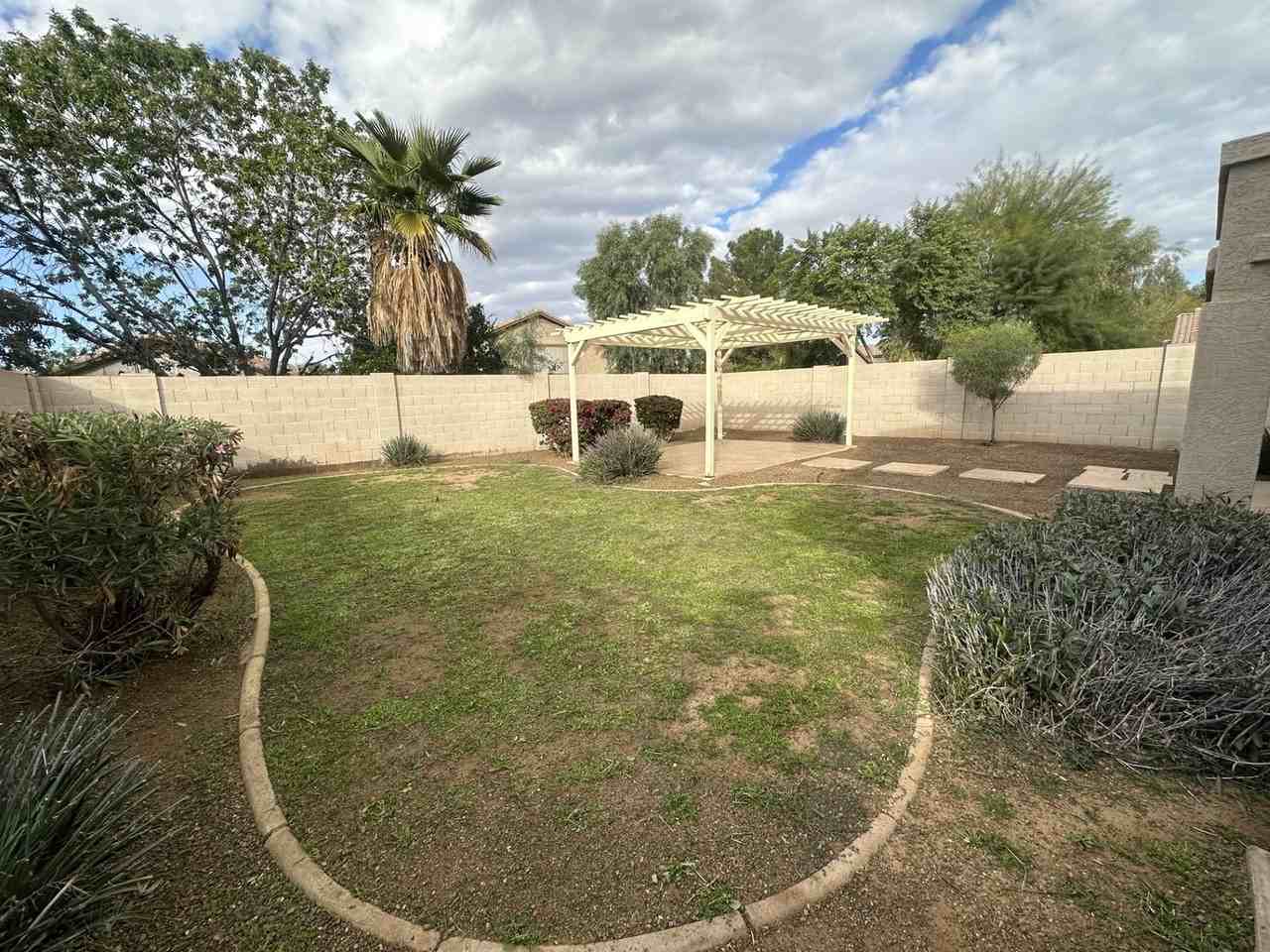 1130 North Martingale Road - Photo 4 of 26