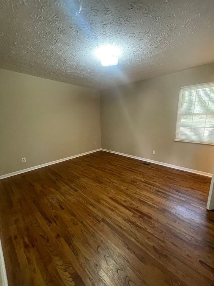 7209 Mcpeake Lane - Photo 4 of 22