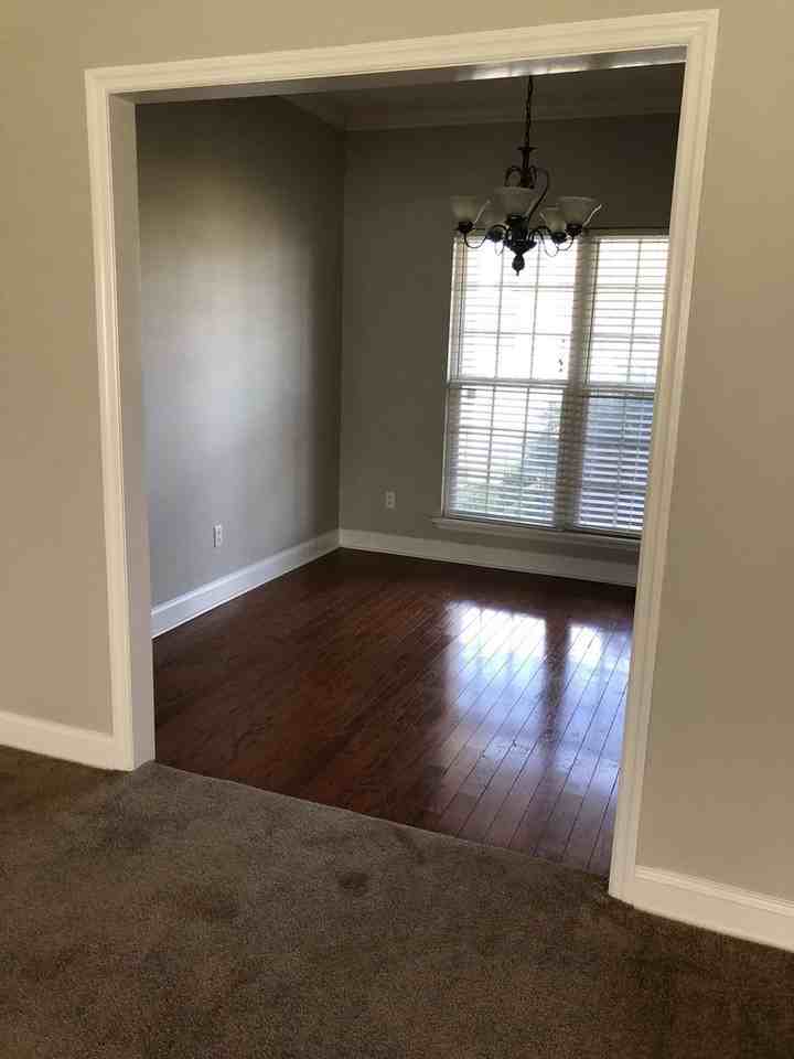 112 Huntingdon Dr - Photo 4 of 17