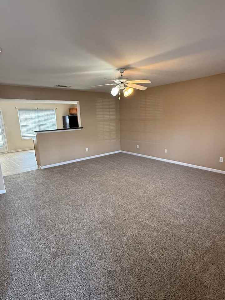 318 Doe Ridge Ct - Photo 7 of 34