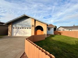 featured image of 2341 Lee Lane