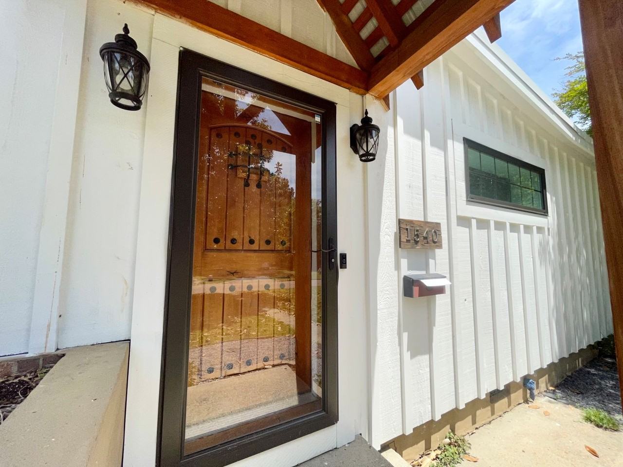 1540 Wilhurst Street - Photo 2 of 10