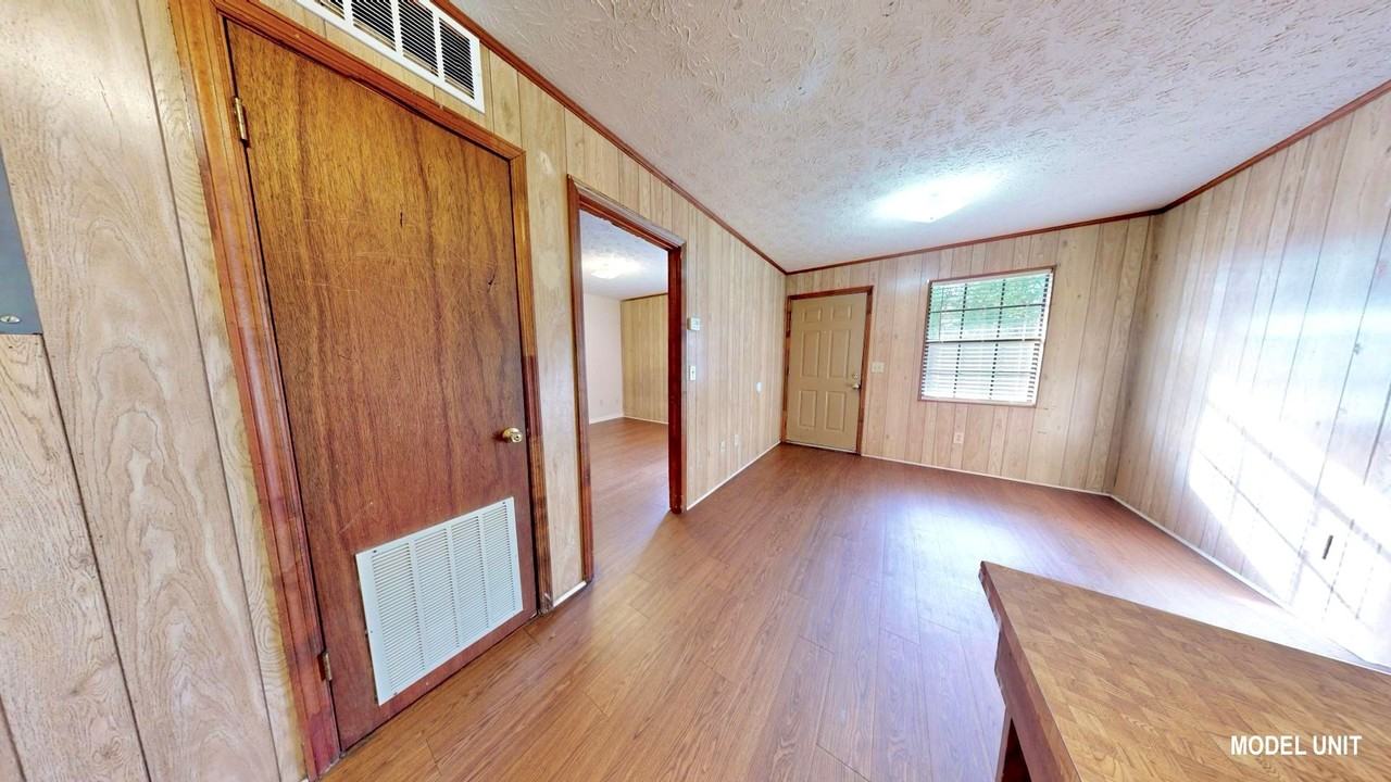 Post I Apartments - Photo 4 of 17