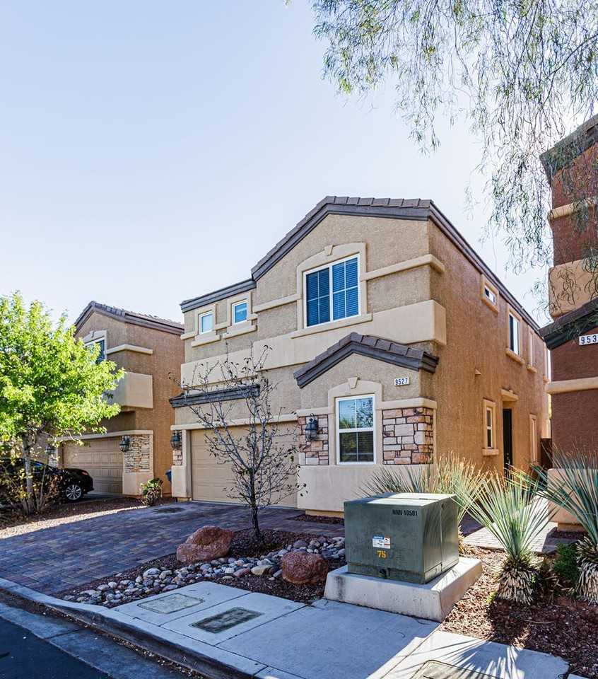 9527 Knopfler Ln - Photo 3 of 31