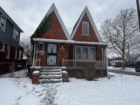19231 Mapleview Street - Photo 1 of 1