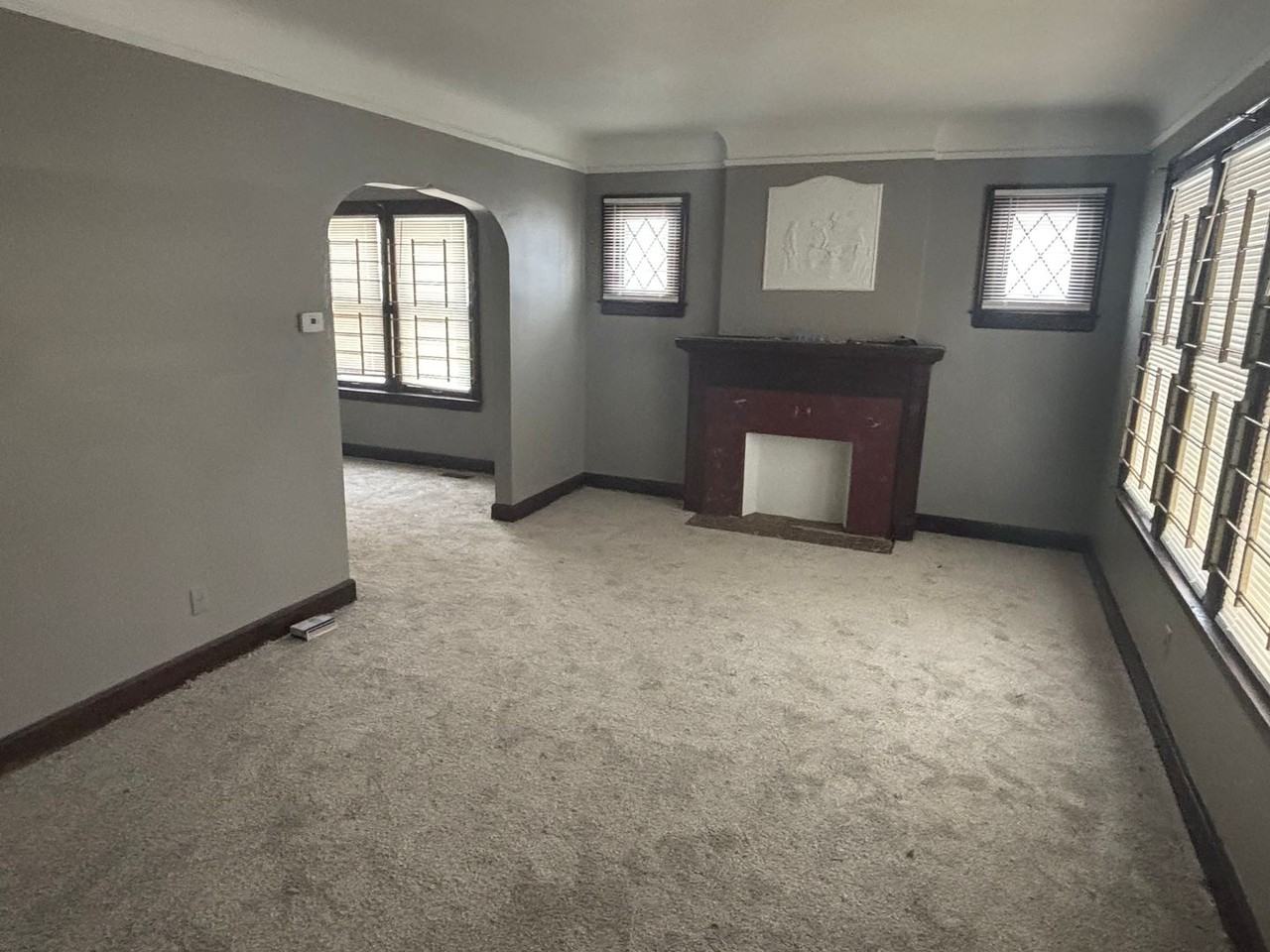 19231 Mapleview Street - Photo 2 of 4