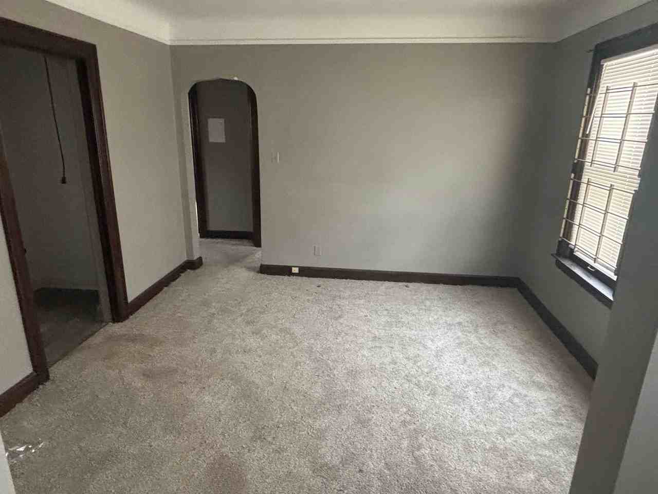 19231 Mapleview Street - Photo 3 of 4