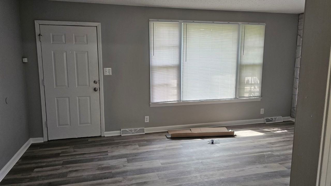 529 Morrison Dr - Photo 5 of 11