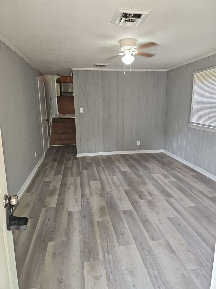 529 Morrison Dr - Photo 6 of 11