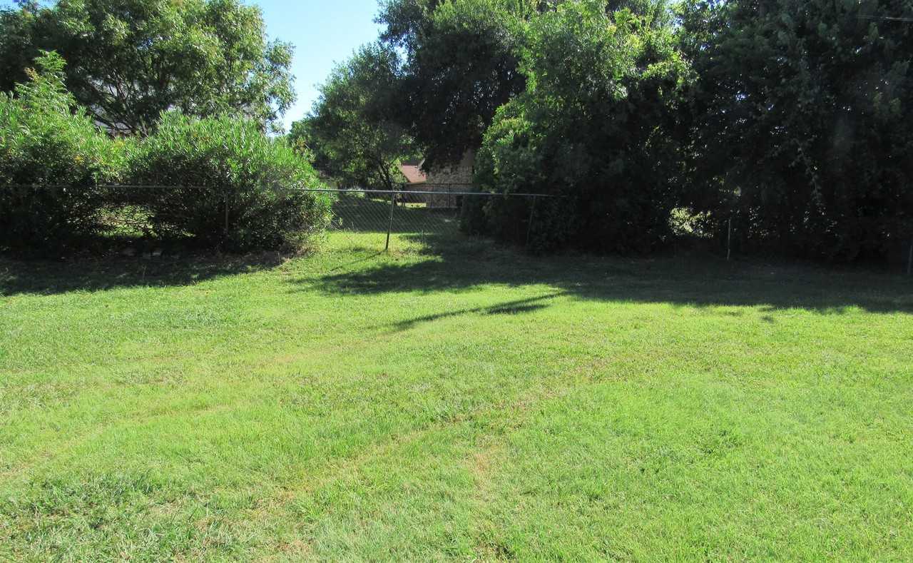 207 E Hogan Dr - Photo 6 of 7