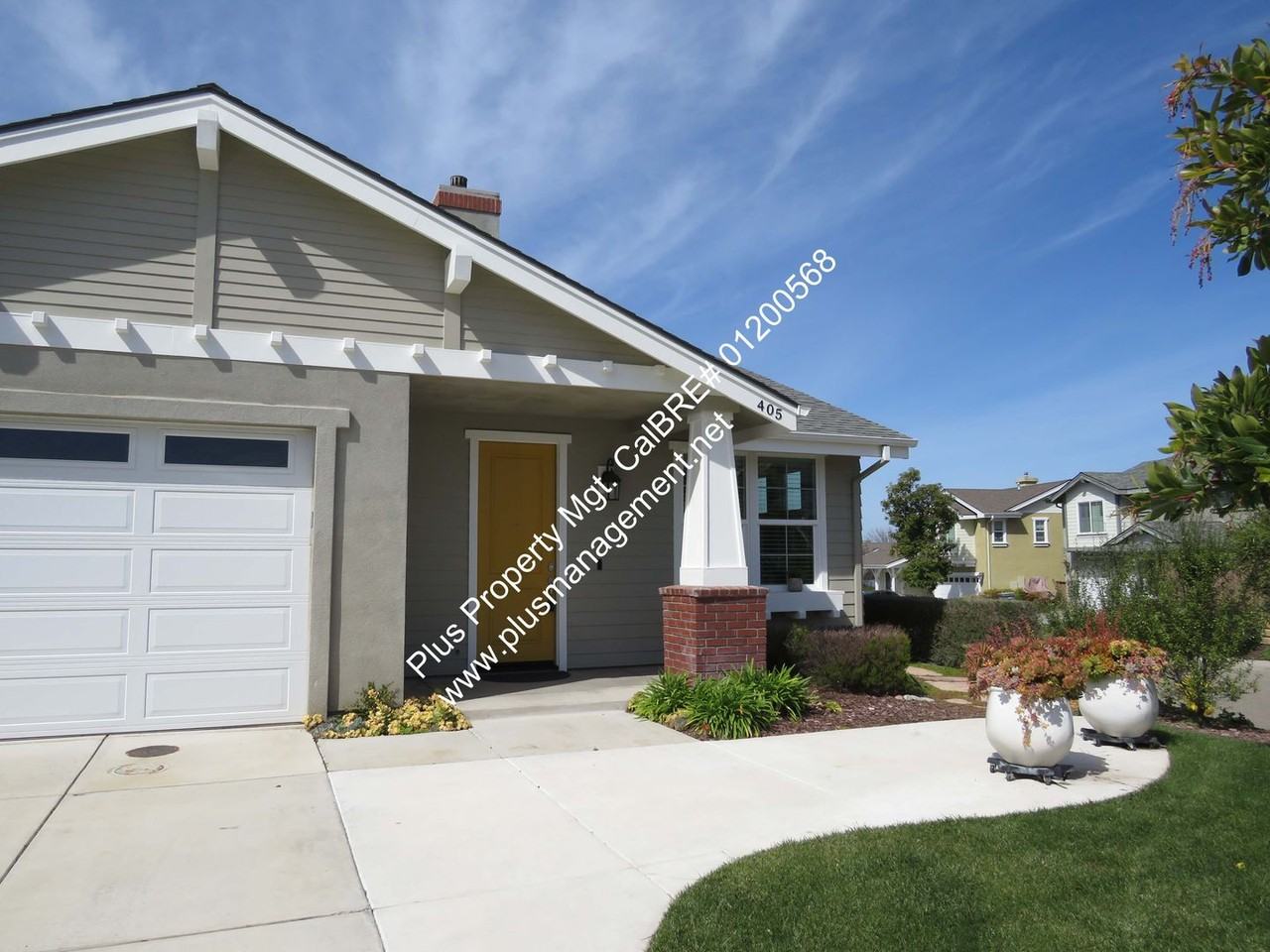 405 S 1st St - Photo 2 of 30