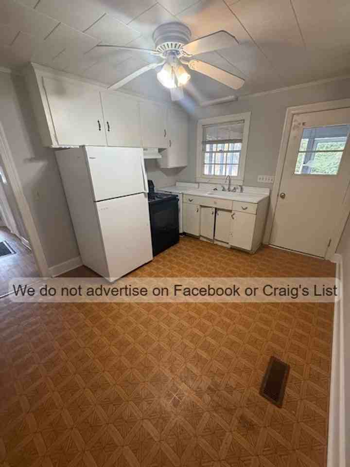 99 Susan Street - Photo 4 of 9