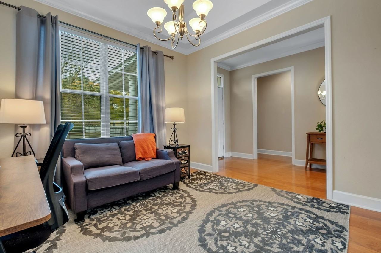 3249 Thoreau Avenue - Photo 4 of 22