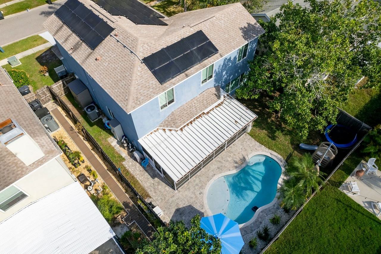 11216 Clayridge Dr - Photo 3 of 48