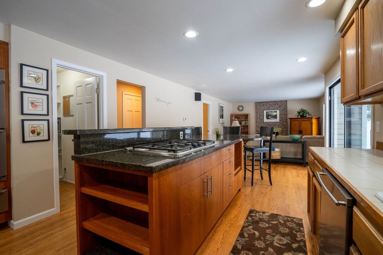 26047 Se 26th Ct - Photo 7 of 19