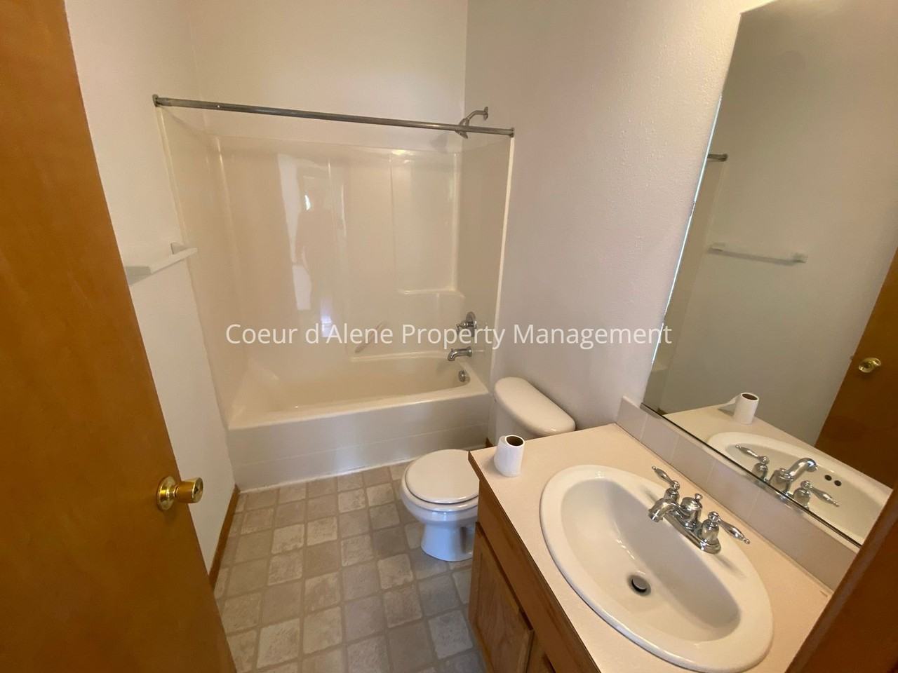 2541 West Apperson Drive - Photo 7 of 10