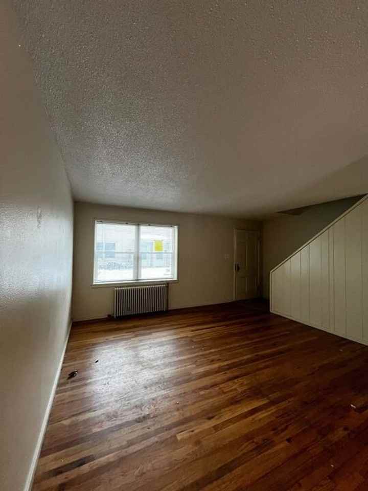 3567 Hynds Boulevard - Photo 7 of 13