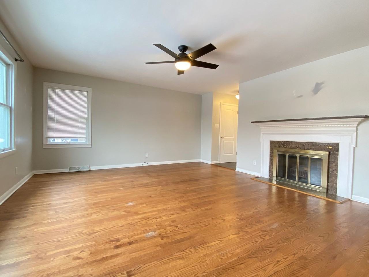 3537 Franklin Avenue - Photo 4 of 16