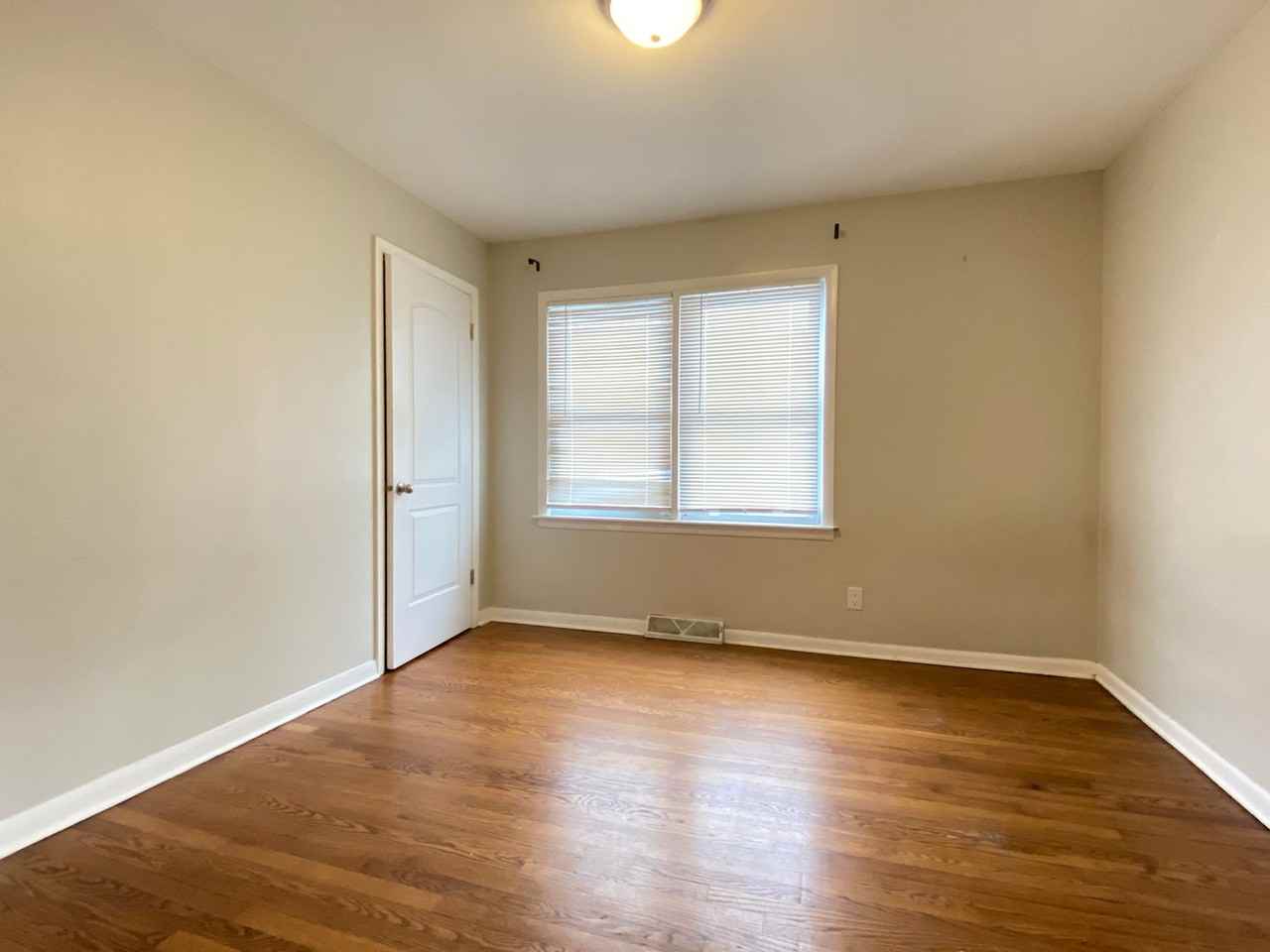 3537 Franklin Avenue - Photo 7 of 16