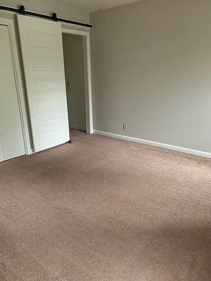 3428 33rd Ave S - Photo 4 of 8