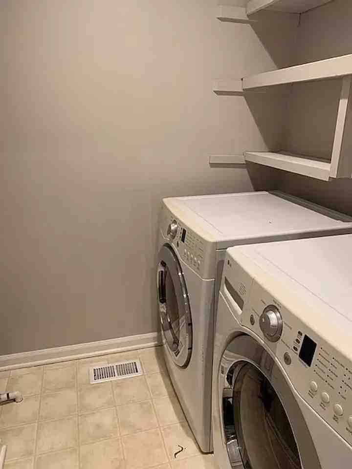 3428 33rd Ave S - Photo 5 of 8