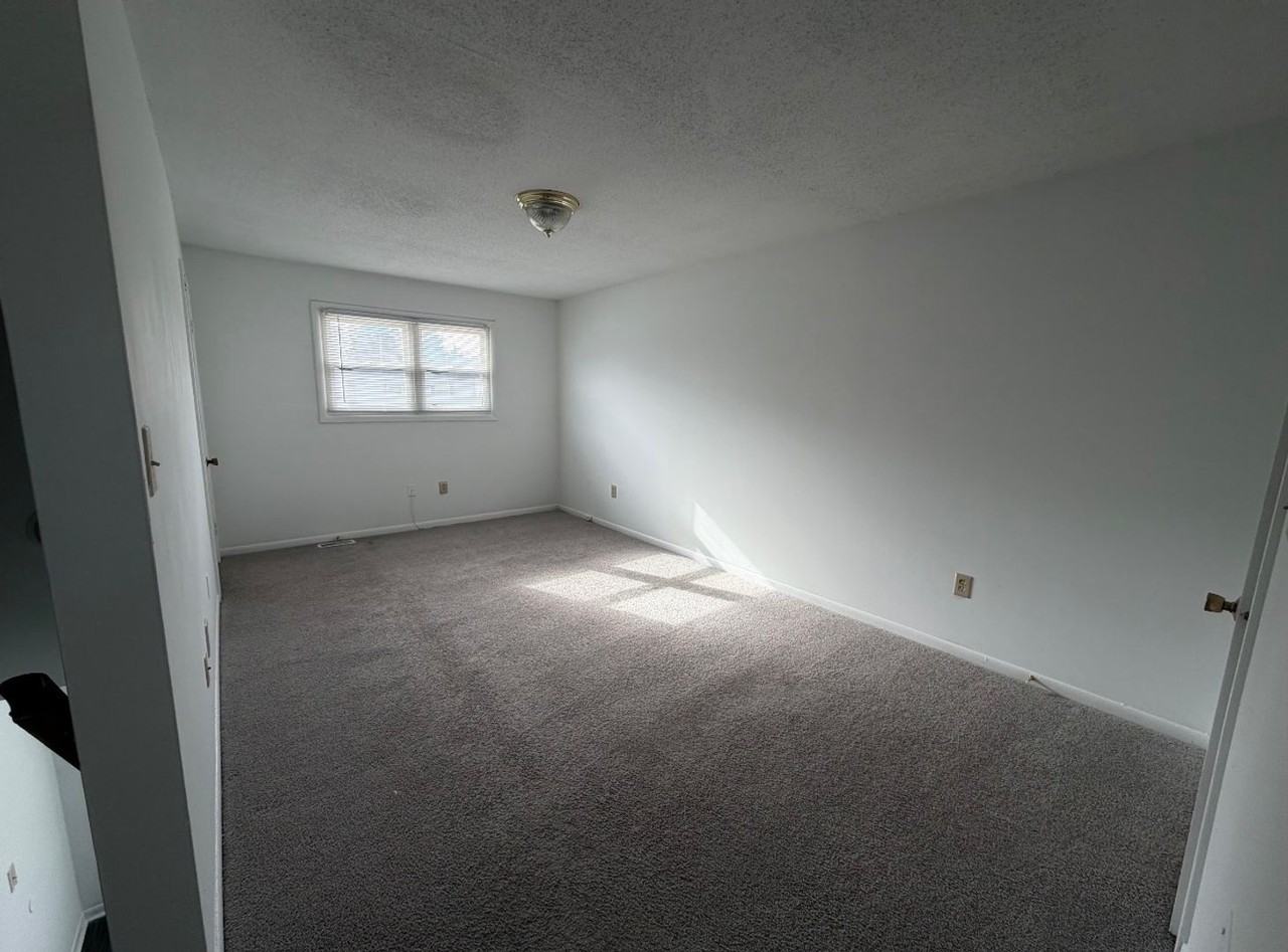 1023 Salisbury Street #E - Photo 6 of 11