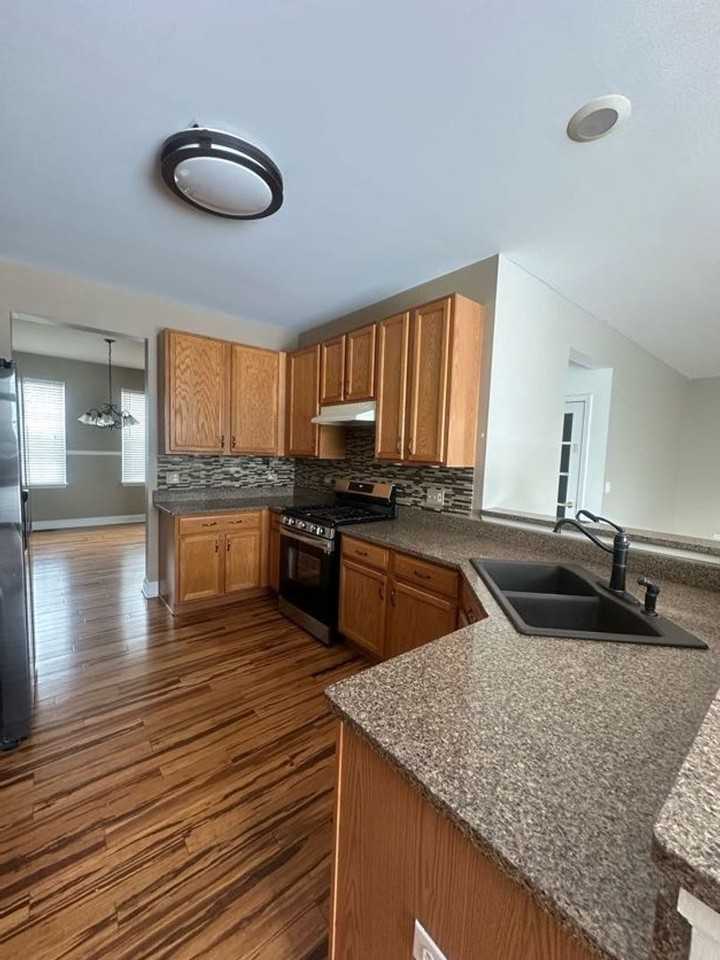 734 Belvedere Boulevard - Photo 6 of 24